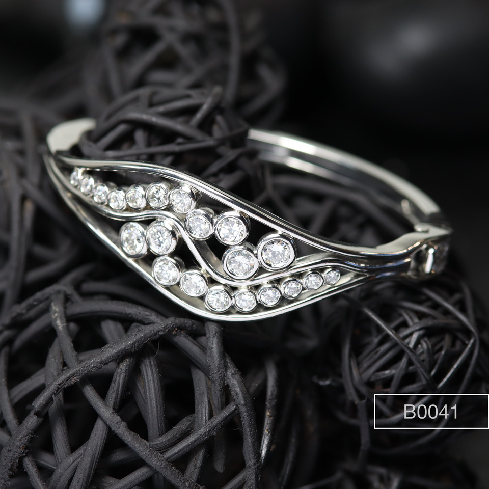 bespoke-jewellery-bangle