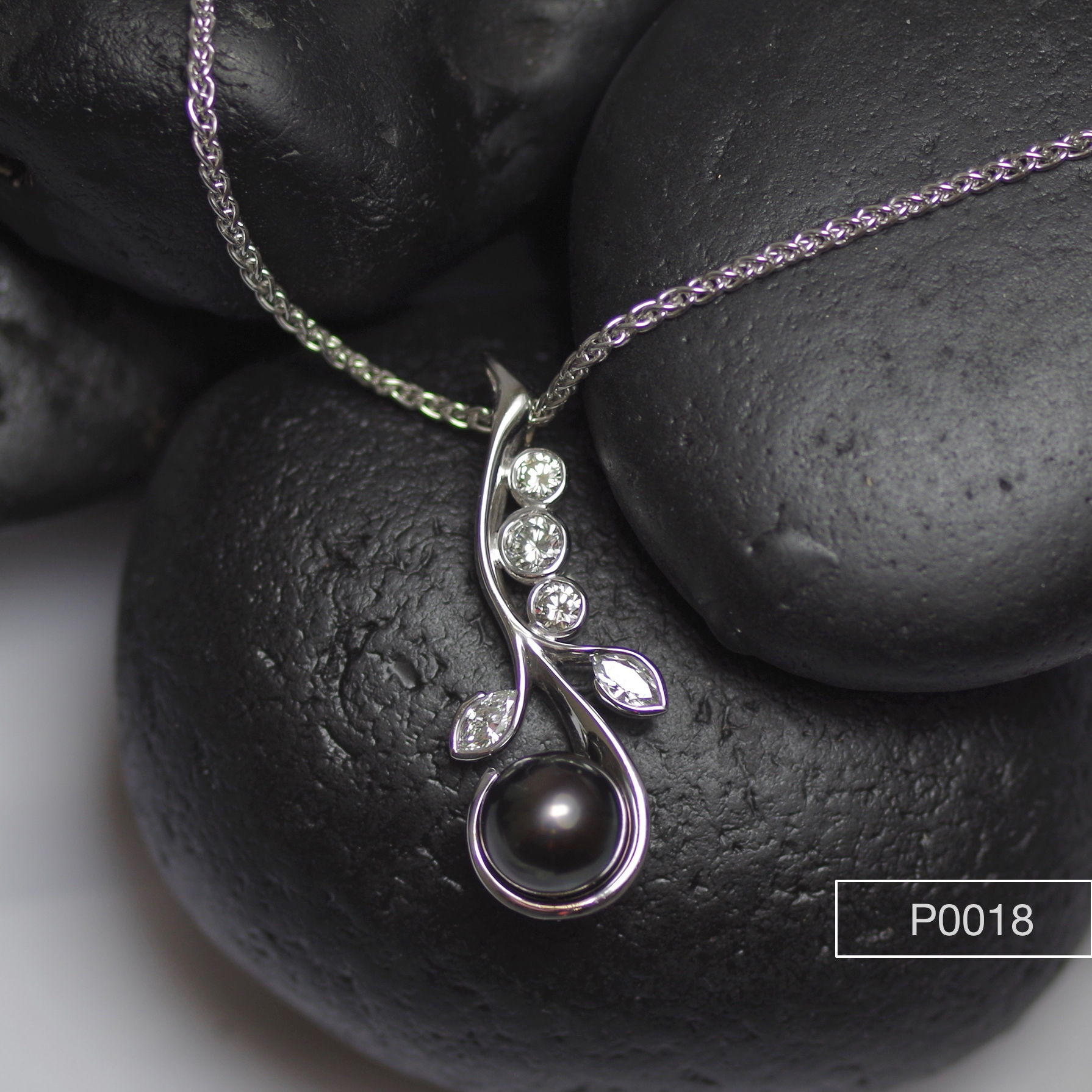 bespoke-jewellery-pearl-pendent