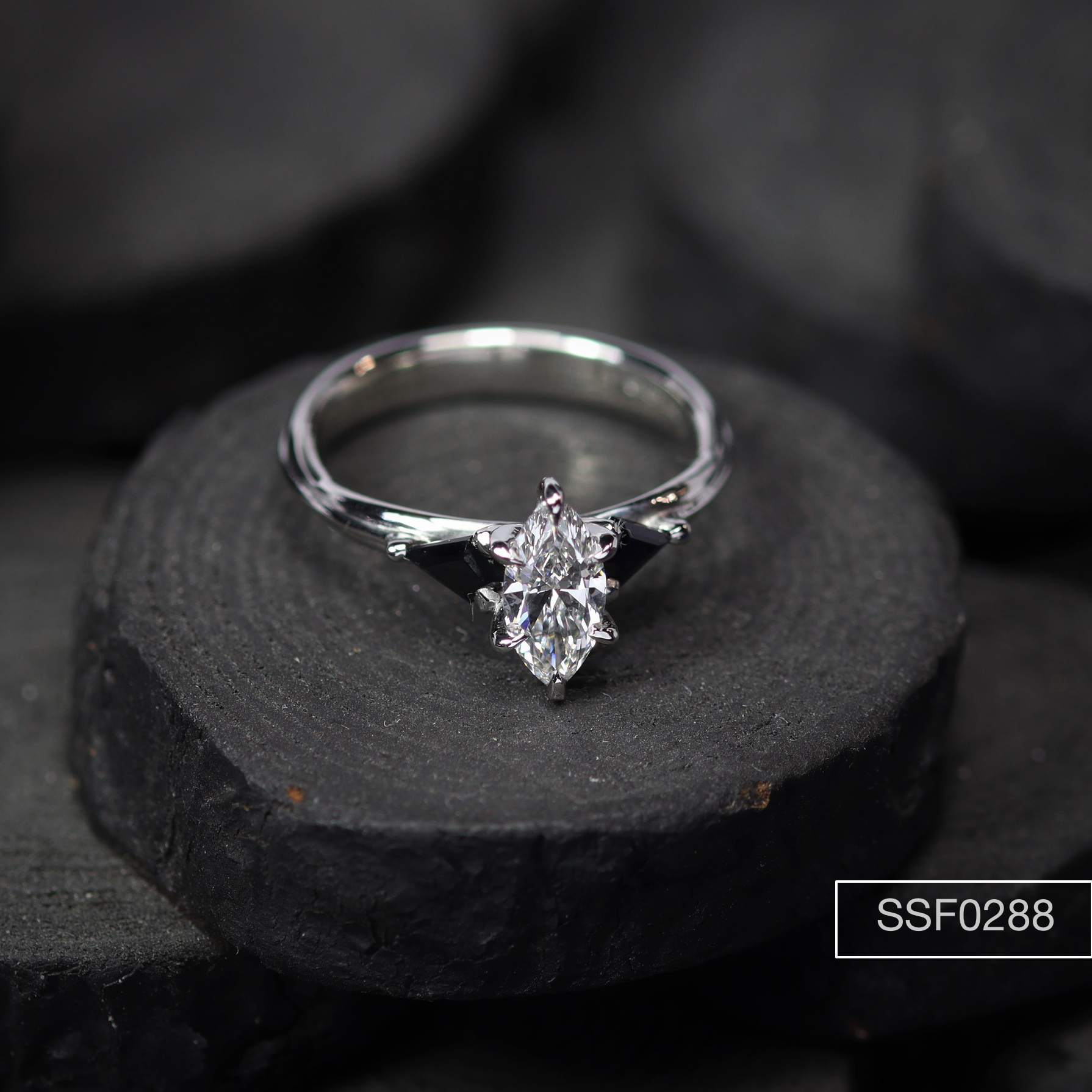 bespoke-jewellery-engagement